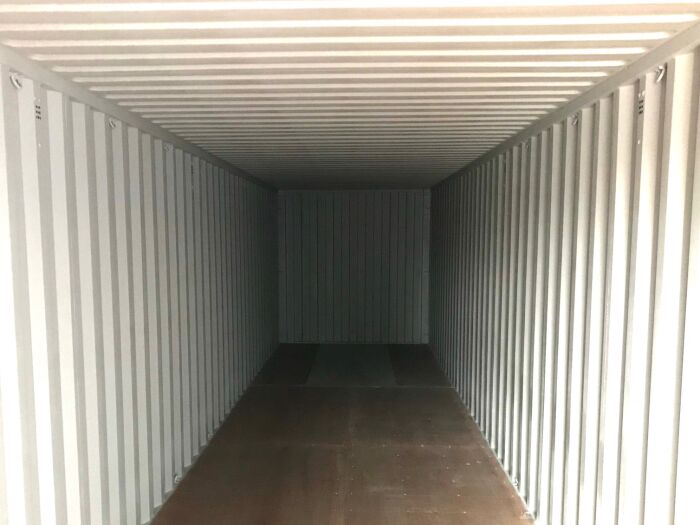  Inside of the 40ft standard container