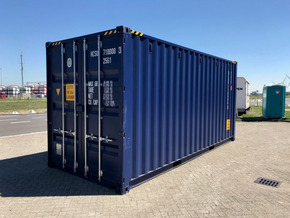  High cube storage container with steel floor