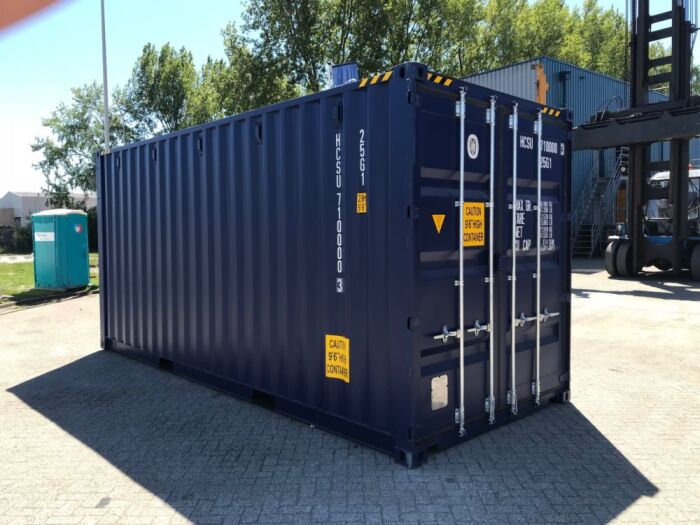  Cube container with steel floor, suitable for storage and transport